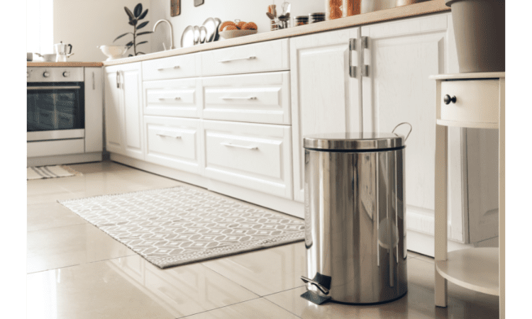 how to keep garbage from smelling up your kitchen