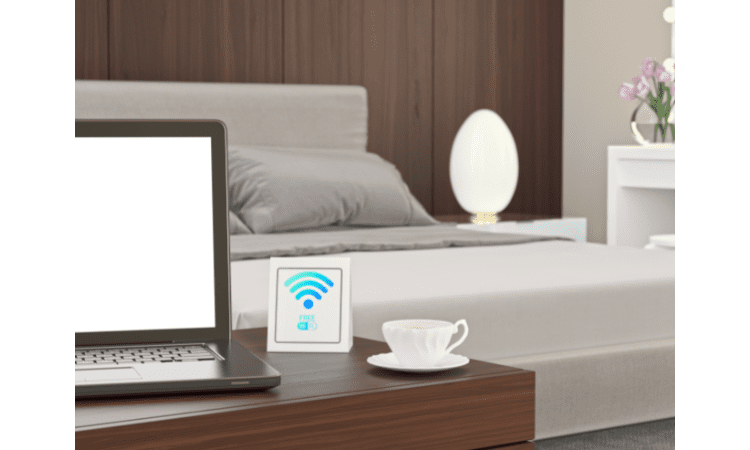 how to find hidden cameras in your hotel room
